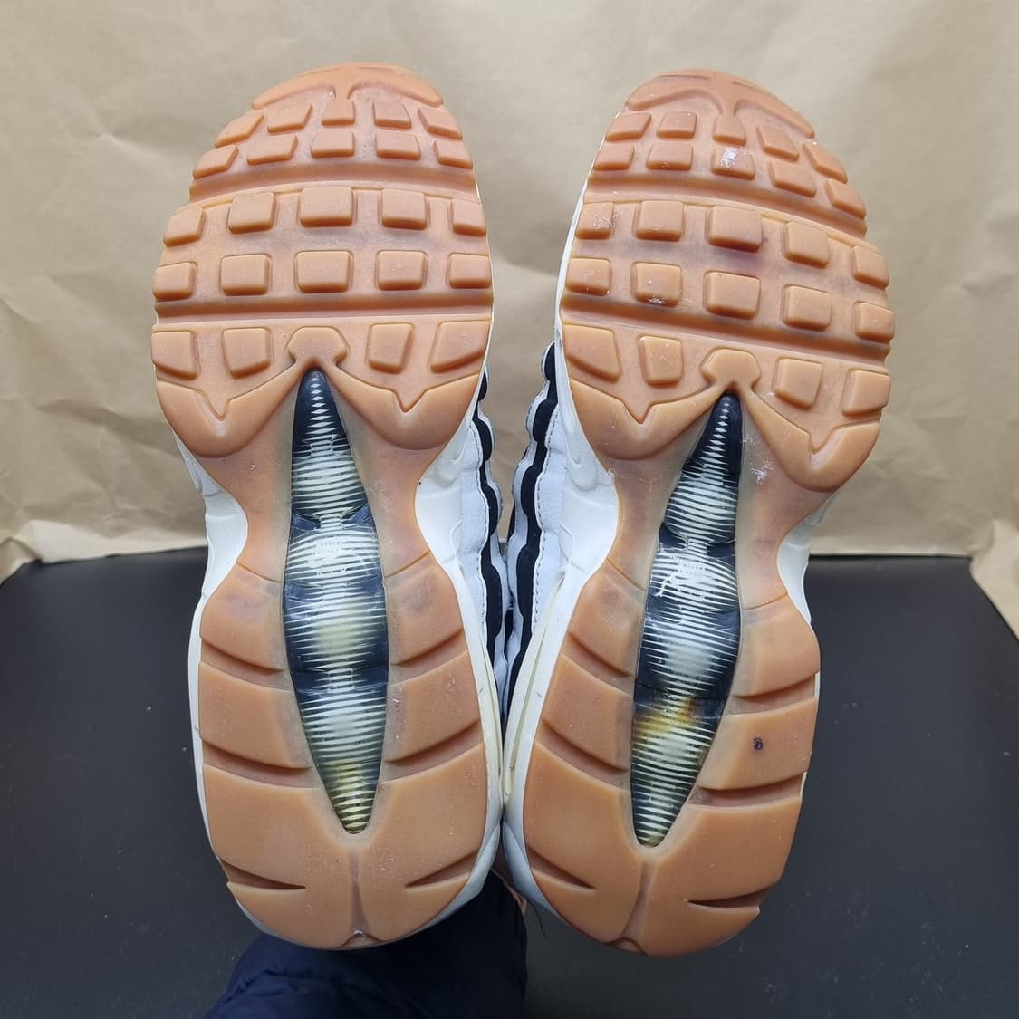 나이키 에어맥스 95 유벤투스 운동화245  상품이미지3