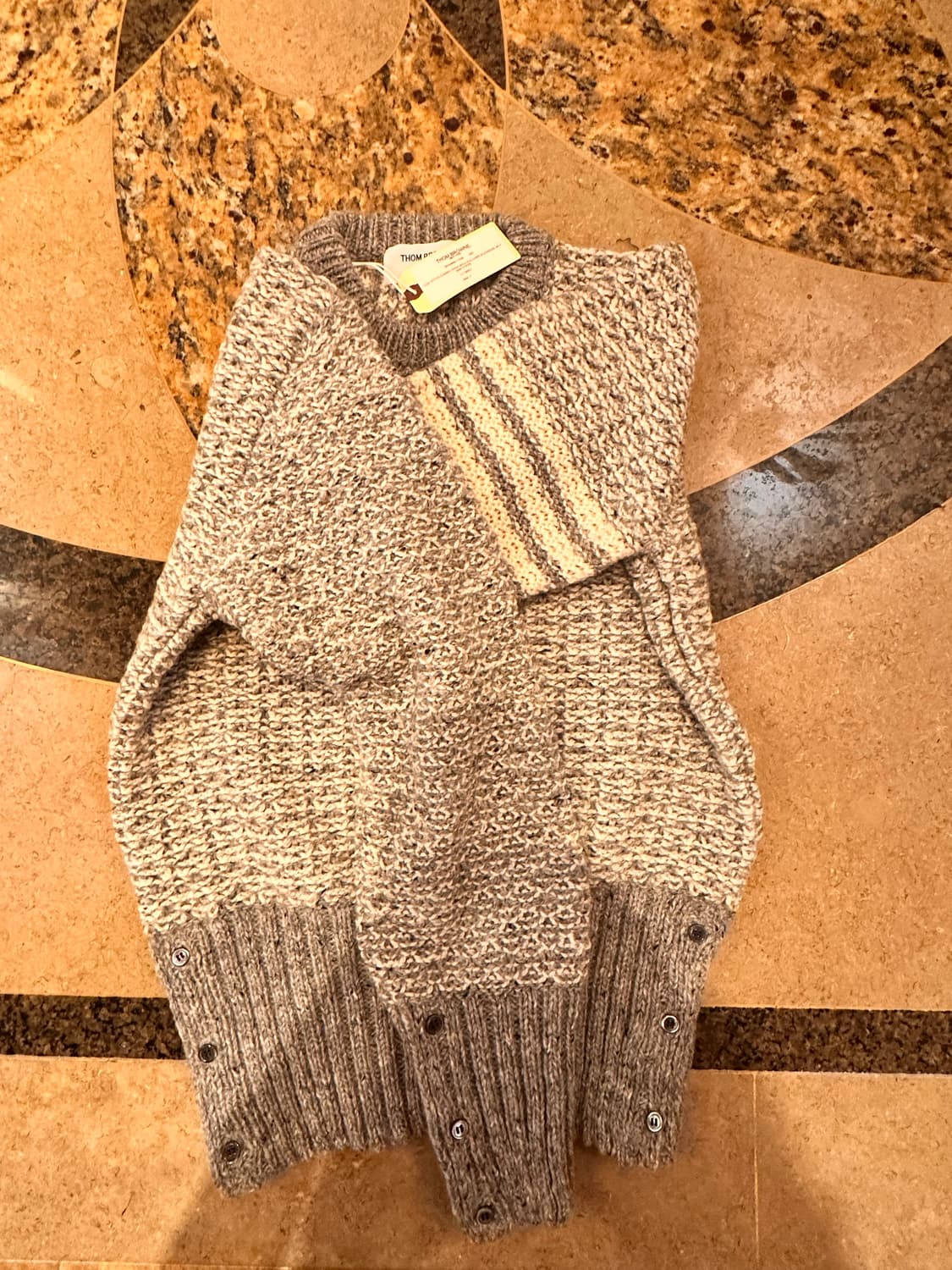 [미시착 새상품] 톰브라운 도네갈 스티치 니트 상품이미지5