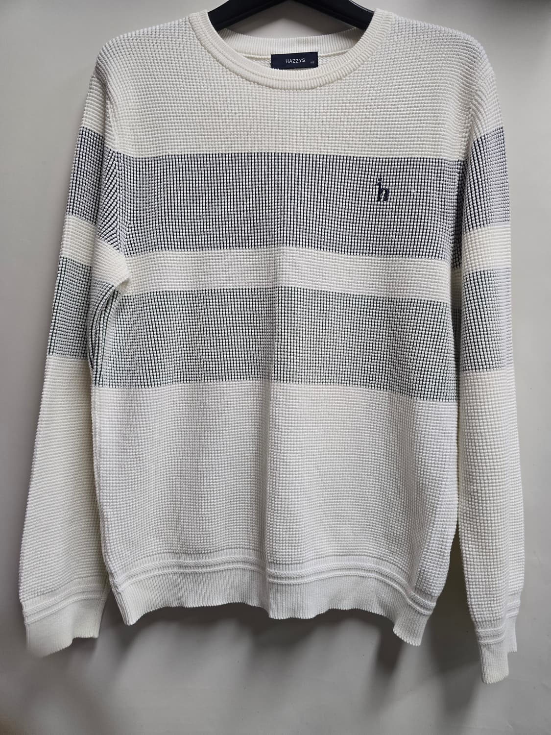 헤지스 라운드 니트티 100 상품이미지1