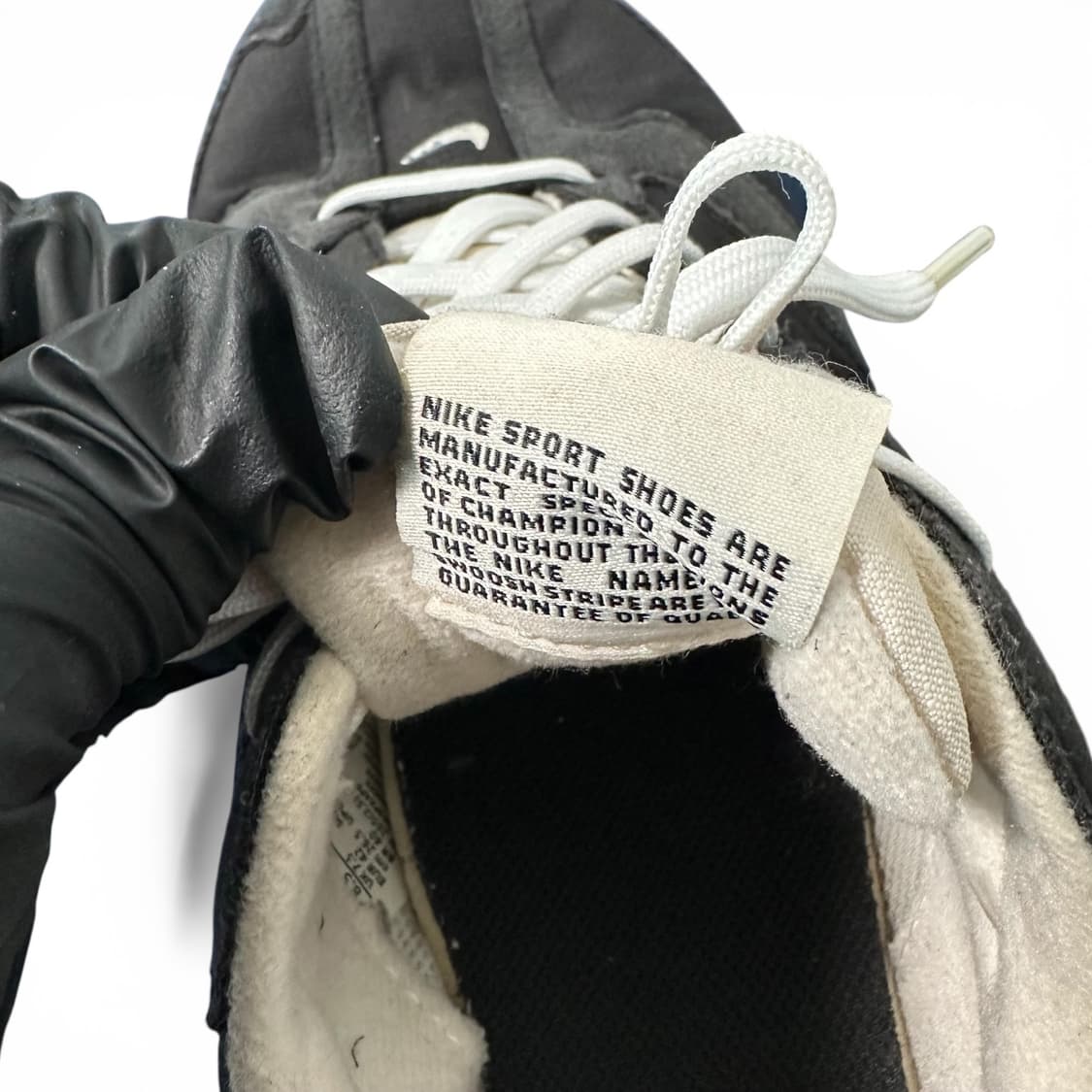 나이키 에어맥스 던 블랙 화이트 스니커즈 상품이미지4