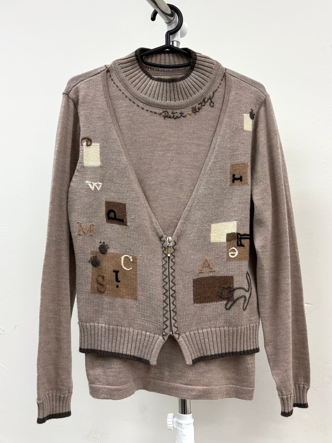 빈티지 울100% 브라운 니트 상품이미지4