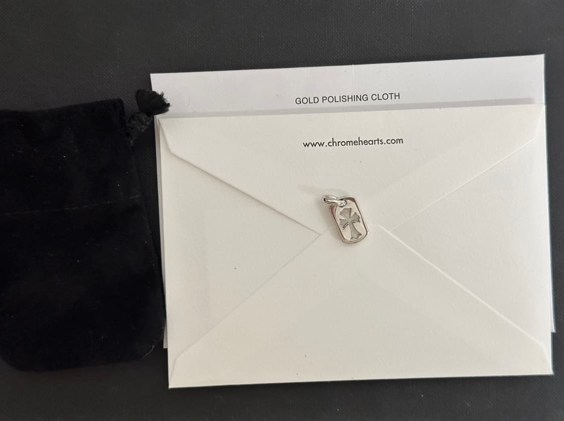 크롬하츠 화이트골드 타이니도그택 컷아웃 상품이미지1