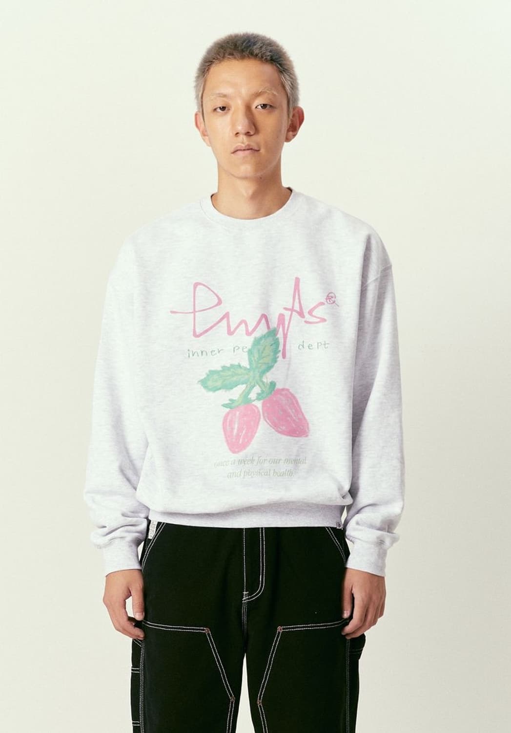 피지컬디파트먼트 스트로베리 스웨트셔츠_라이트 그레이 상품이미지3