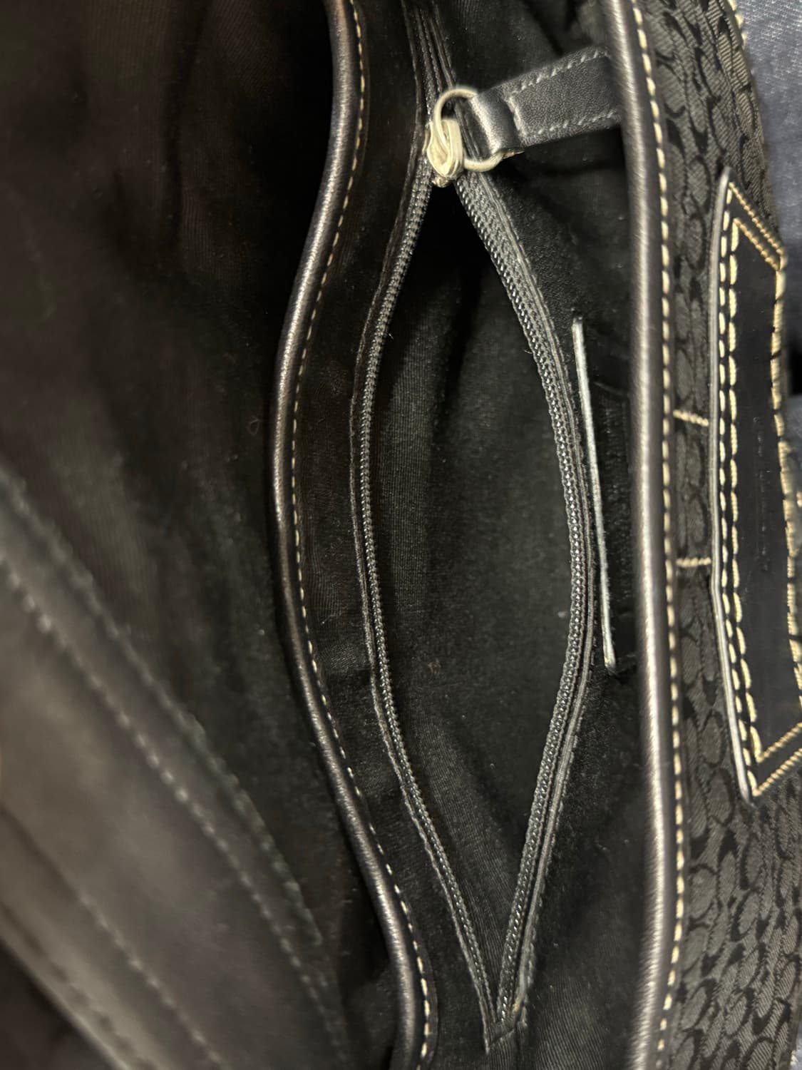 코치 블랙 시그니처 숄더백 상품이미지7