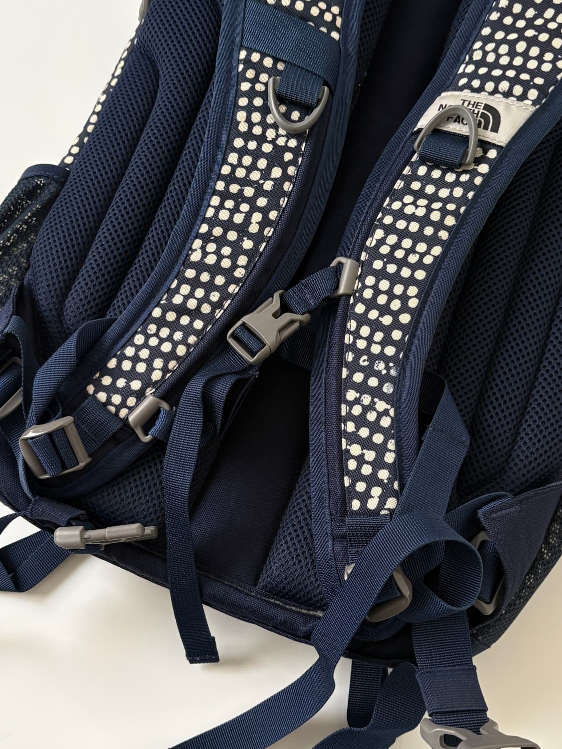 Single Shot Backpack 20L (Navy Dot) 상품이미지4
