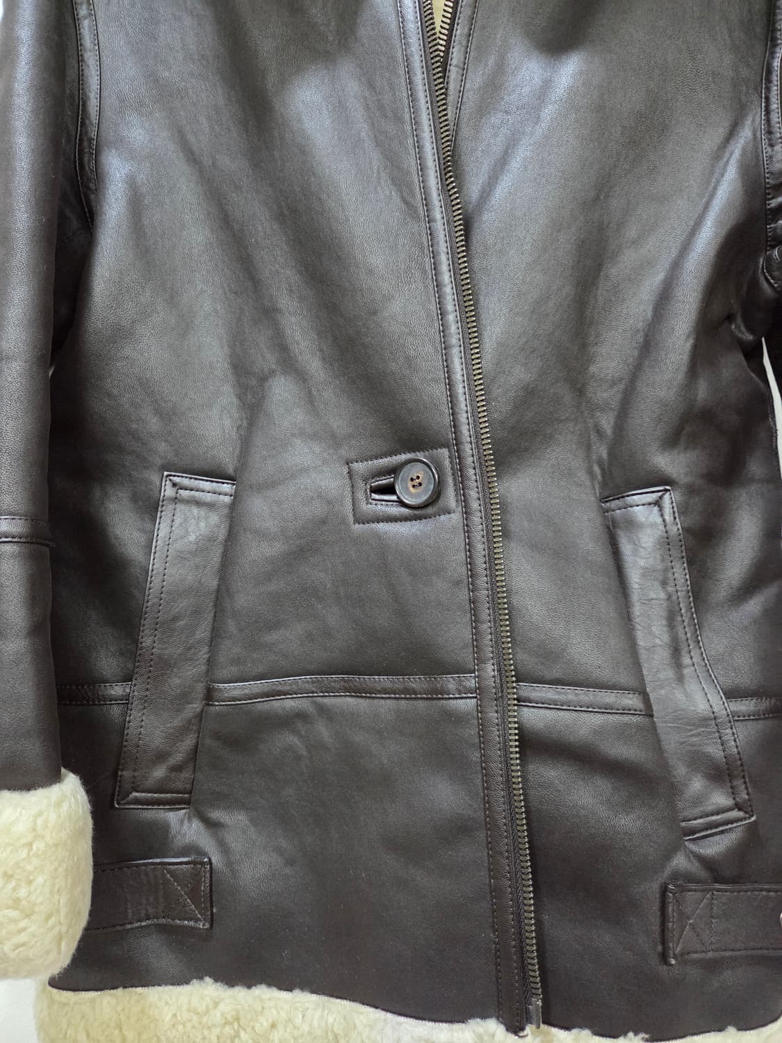 The cover de dexieme classic
인조 무스탕
초콜릿  상품이미지2