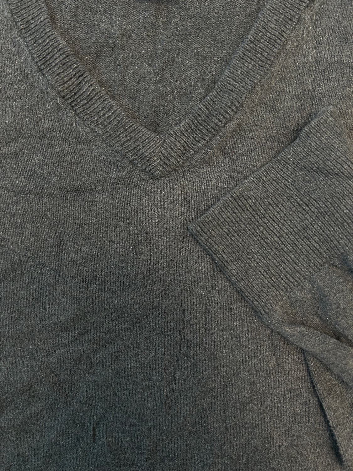 엘엘빈 (LLBean) 챠콜 브이넥 니트 (코튼+캐시미어) 상품이미지2