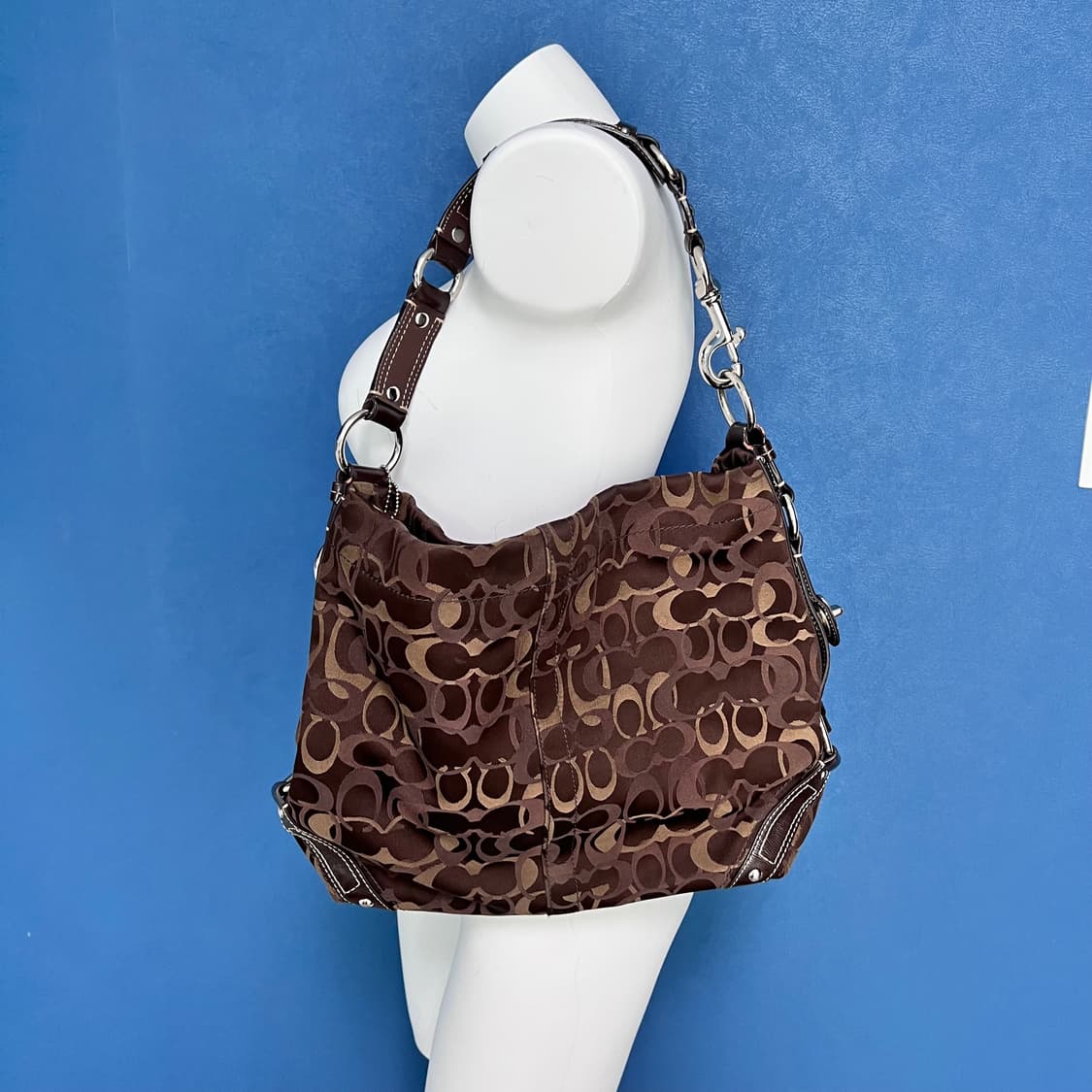 코치 숄더백 상품이미지1