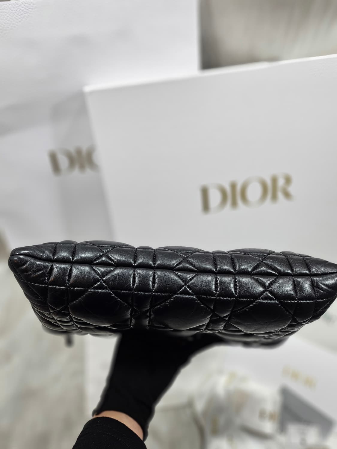 [정품] 디올 카로 라지 데일리 파우치  상품이미지3