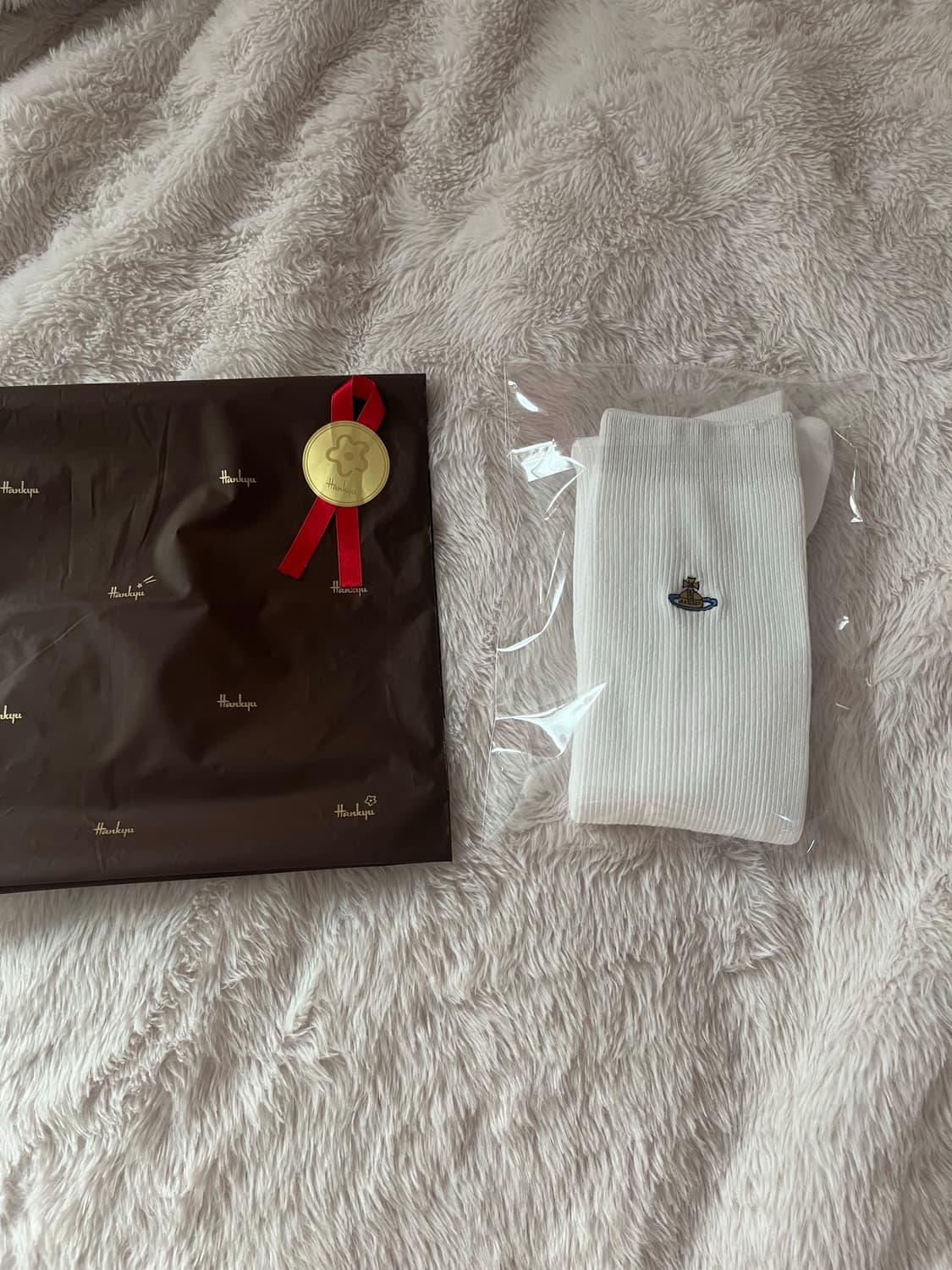 정품 비비안웨스트우드  ORB 하이니삭스 양말 상품이미지1