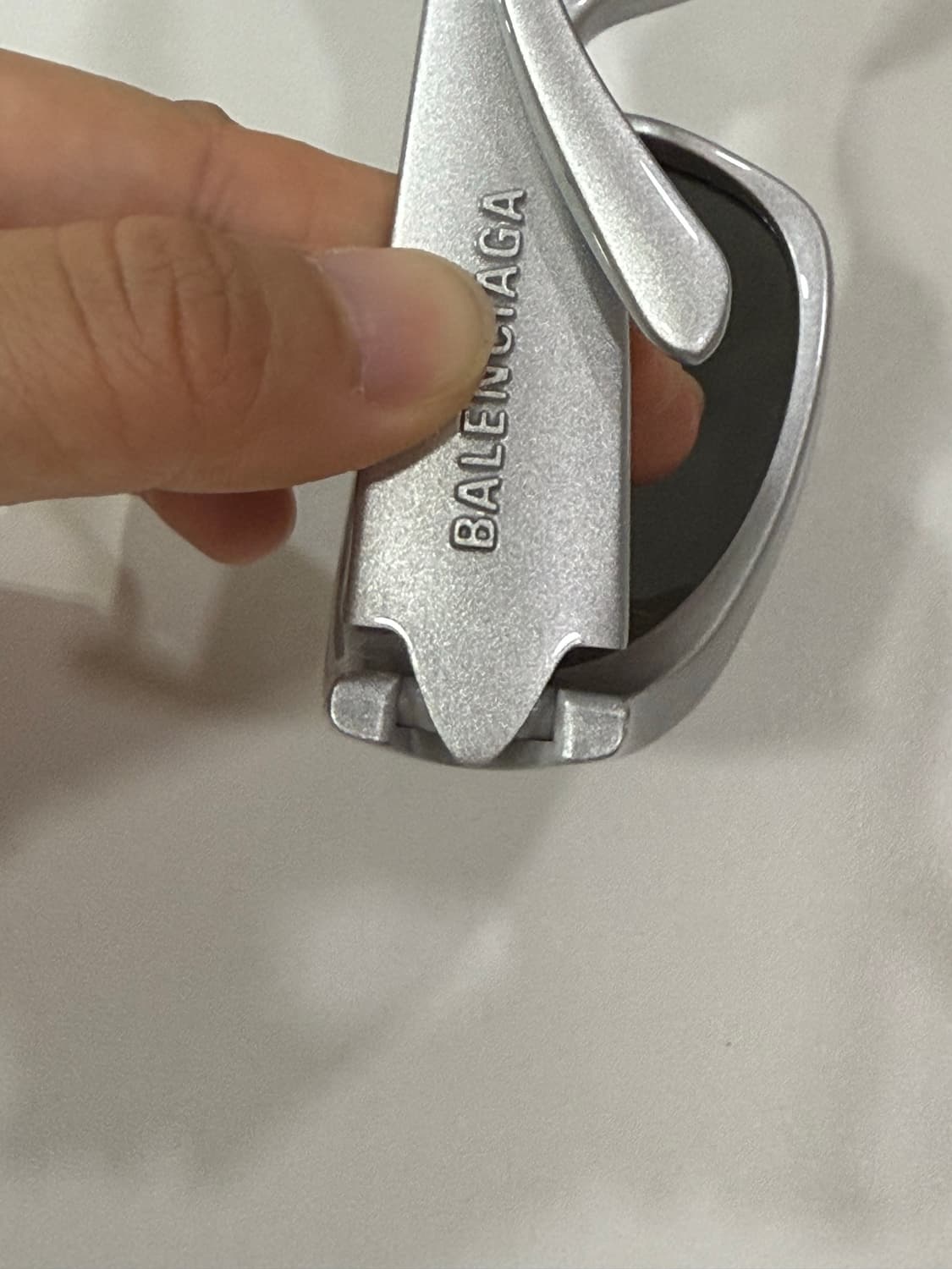 BALENCIAGA 발렌시아가 스위프트 오발 선글라스 SWIFT OVAL 상품이미지8