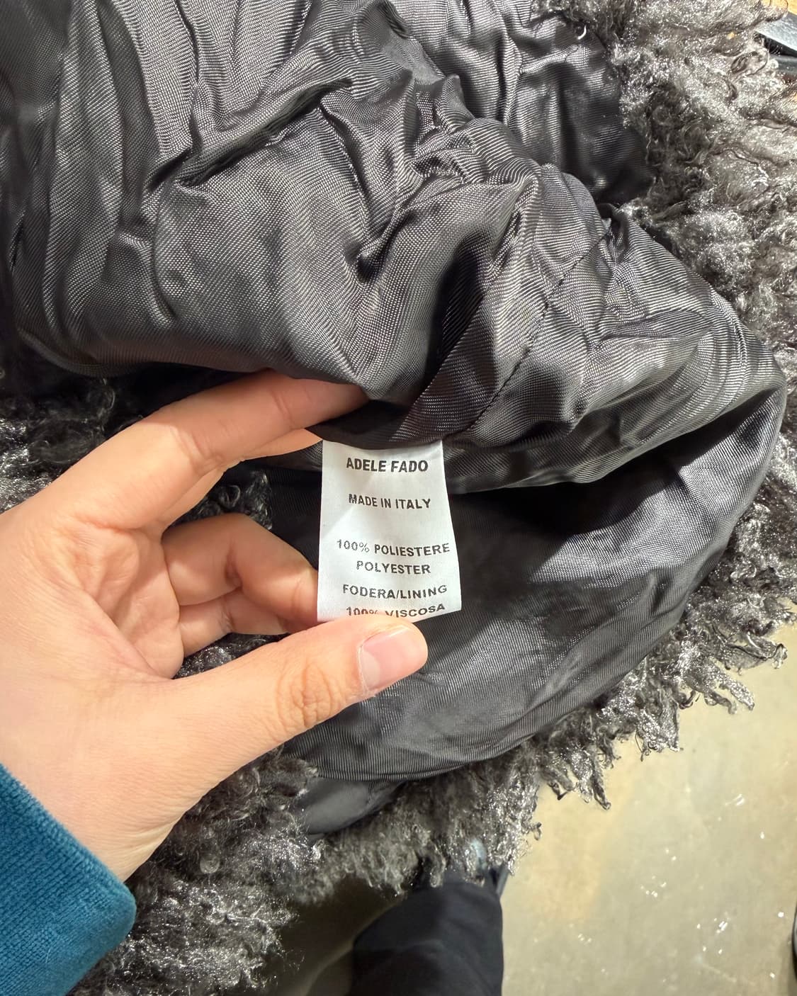 아델 파도 차콜 컬리 카라 퍼 코트 상품이미지8