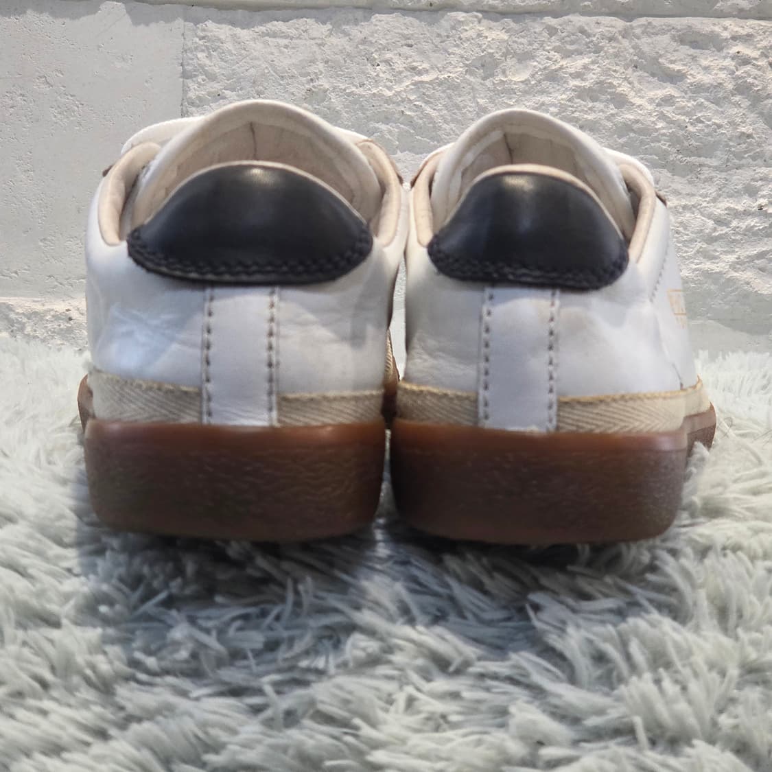 1w-11:피디오 골드 탑 스핀 화이트 검솔 235cm 상품이미지4