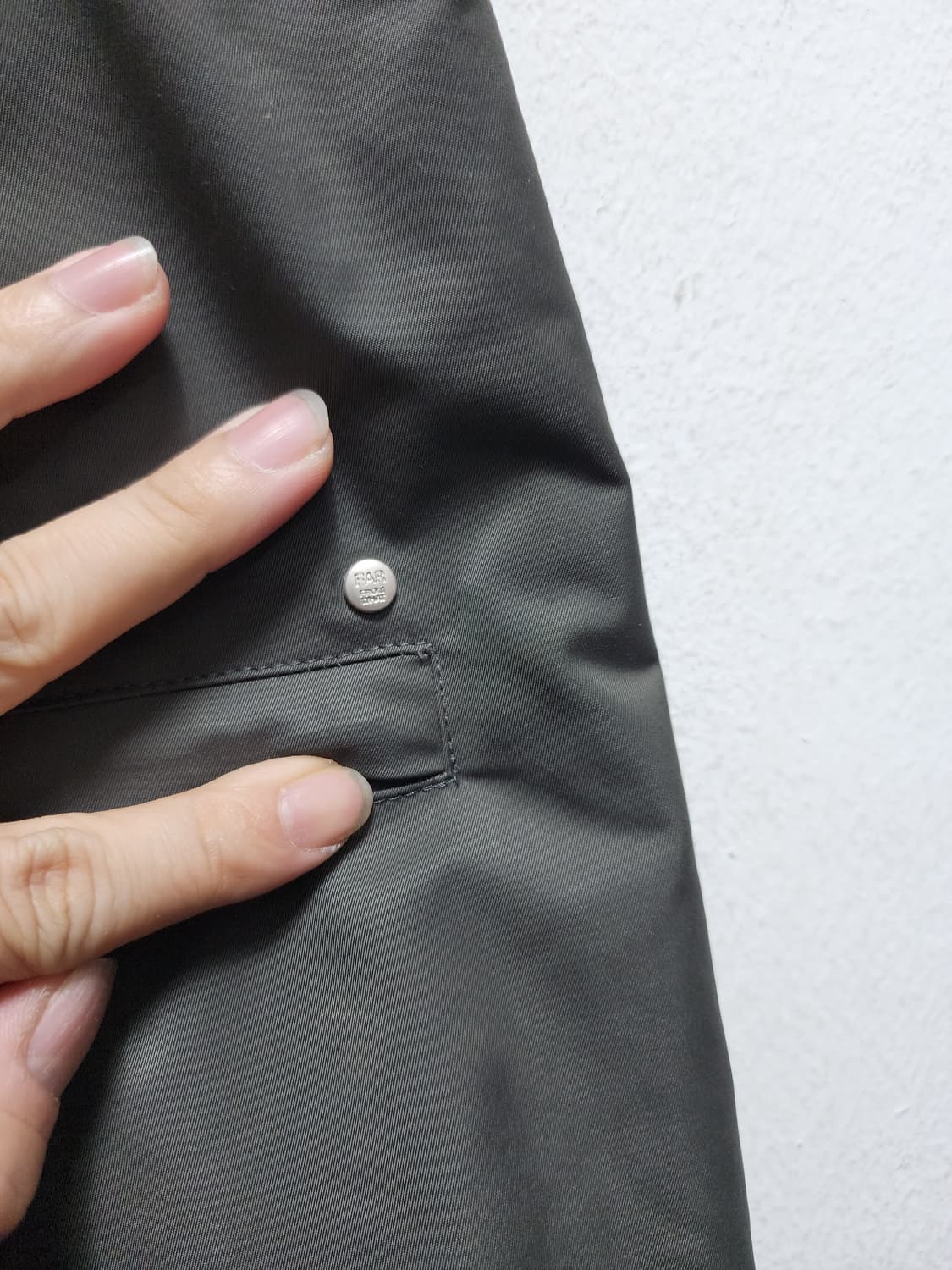 파프롬왓 파아카이브 커브 절개 지퍼 스판 팬츠 상품이미지3