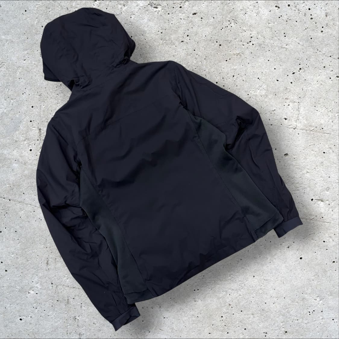 [M] 12s 아크테릭스 아톰 LT 블랙 후드 패딩 자켓 D364 상품이미지2