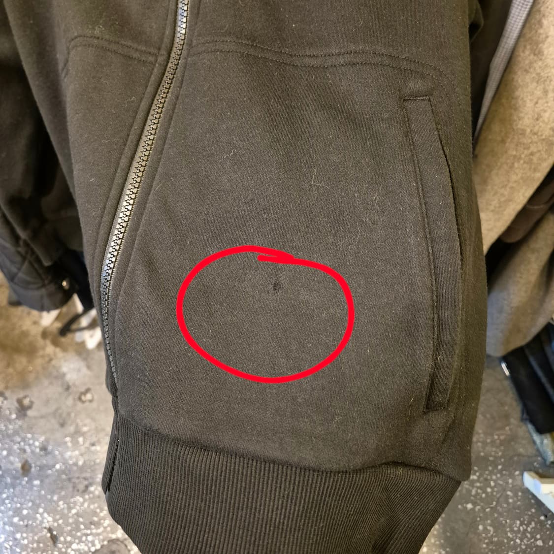 100 디스커버리 블랙 후드집업  상품이미지7