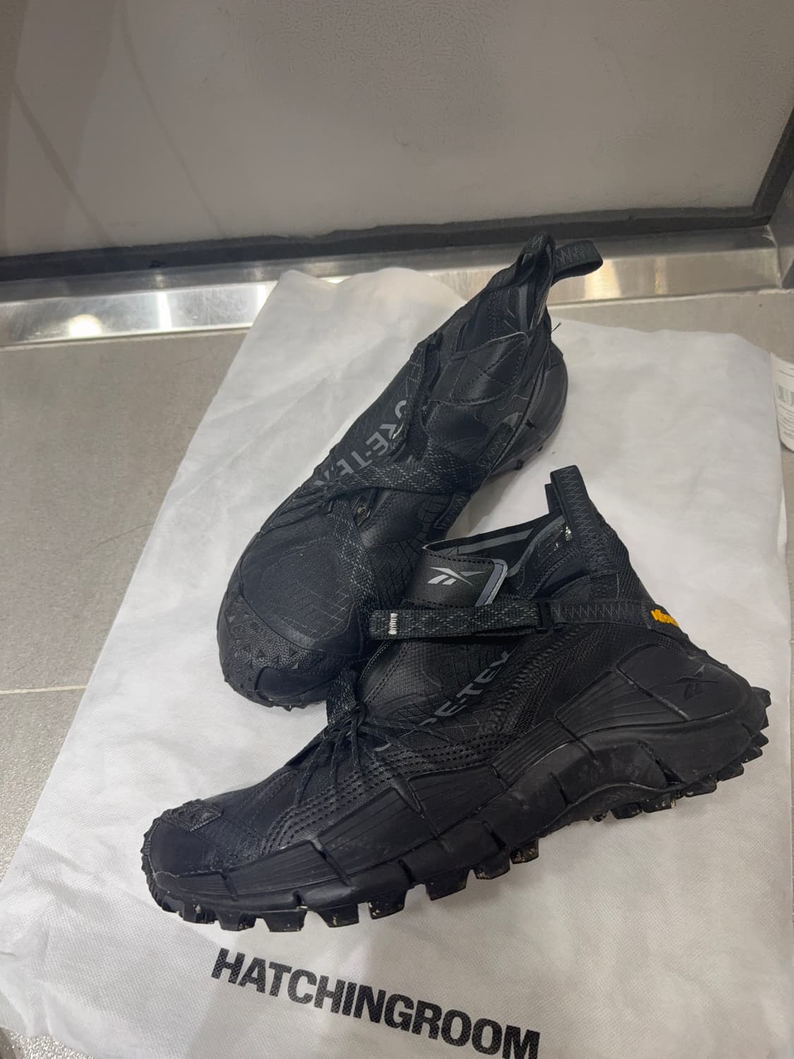 리복 직 키네티카2 엣지 고어텍스 블랙 상품이미지1