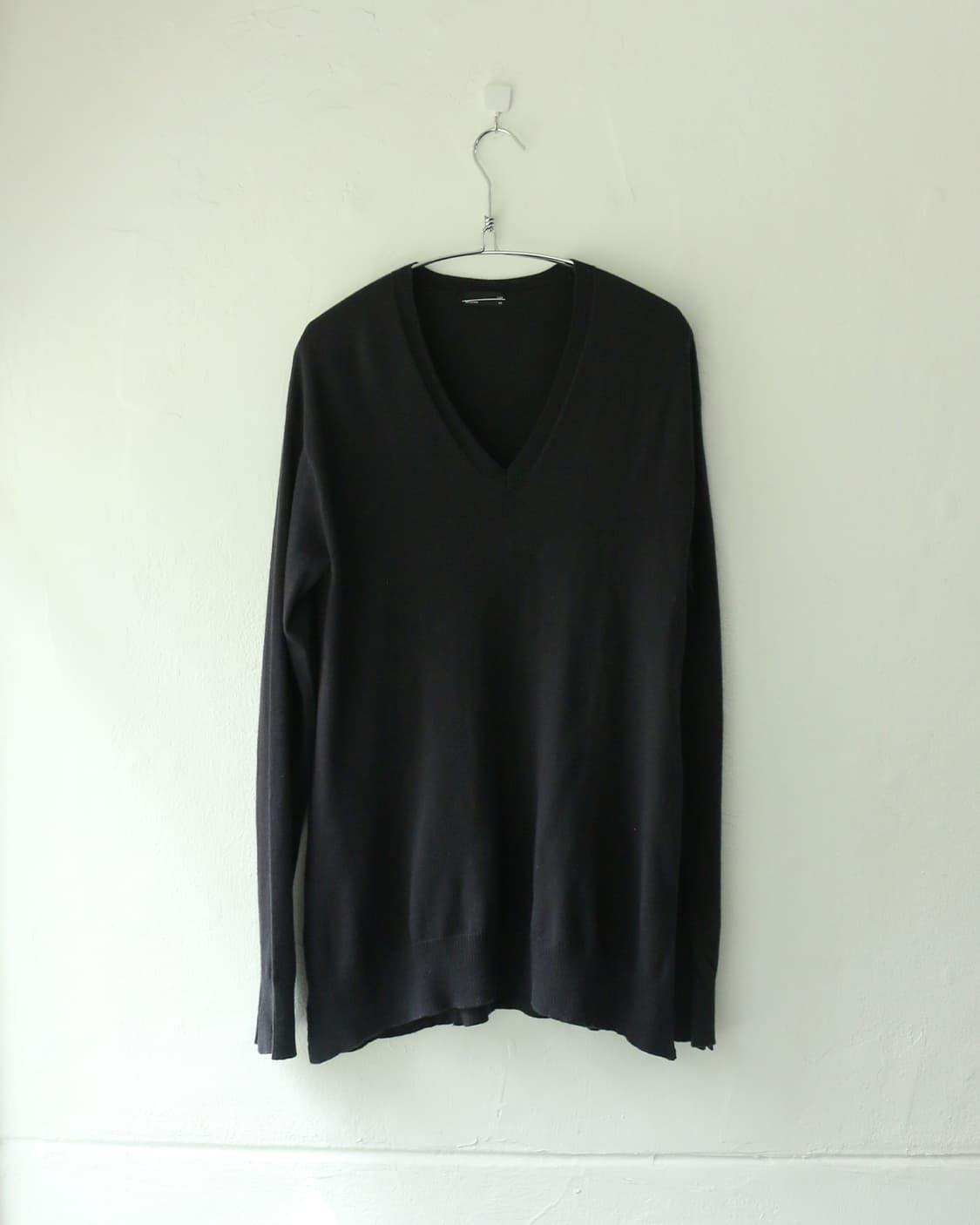 라드 뮤지션 브이넥 니트 상품이미지5