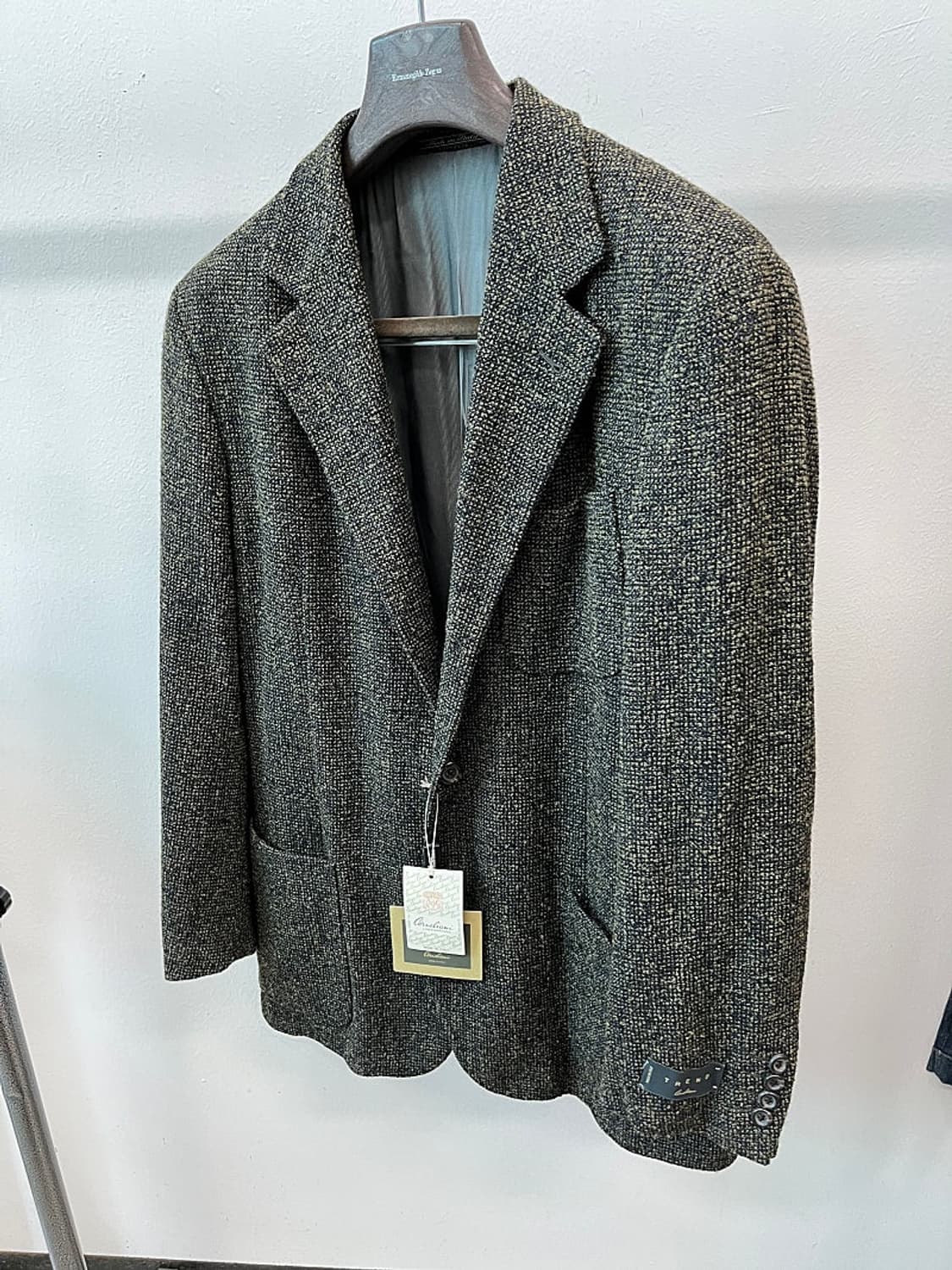 110) 꼬르넬리아니 이태리 트위드 자켓  상품이미지1