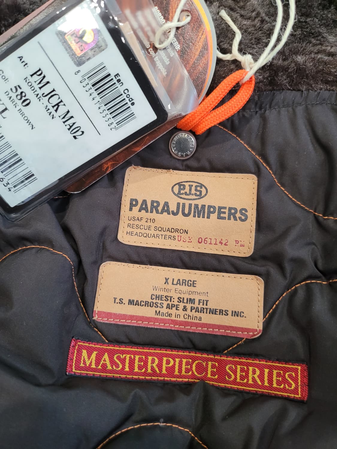 XL 파라점퍼스 코디악 패딩  상품이미지8