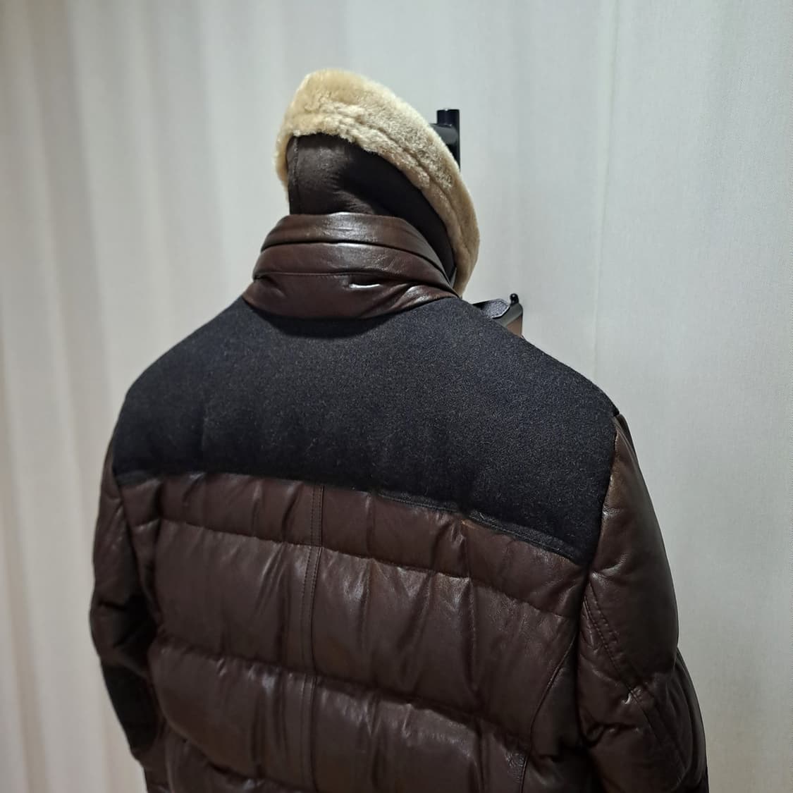 (택포) 시리즈 무스탕 카라 양가죽 다운패딩 105 B173 상품이미지6