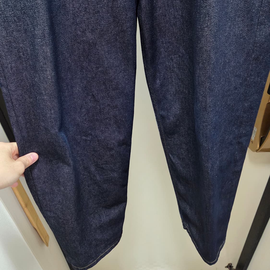 COS / 릴랙스드 와이드 데님 팬츠 / 46 상품이미지4