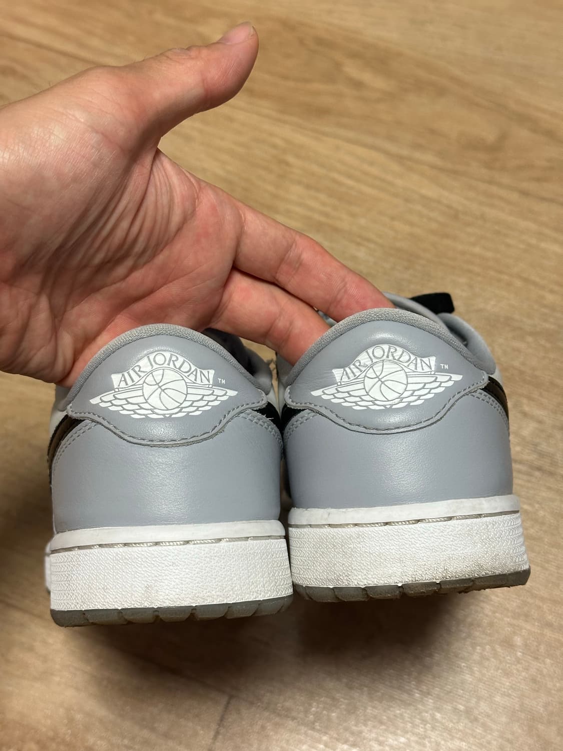 조던 1 로우 골프 울프 그레이 265 상품이미지4