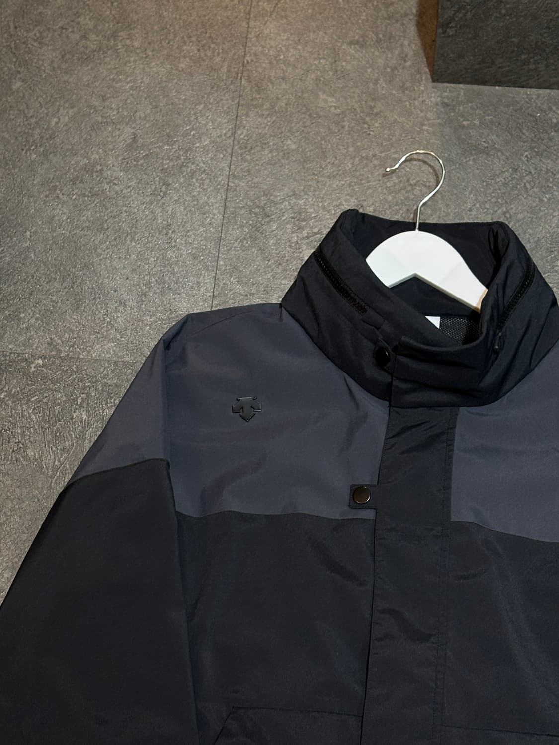 데상트 여성 바람막이 자켓 S사이즈 상품이미지4