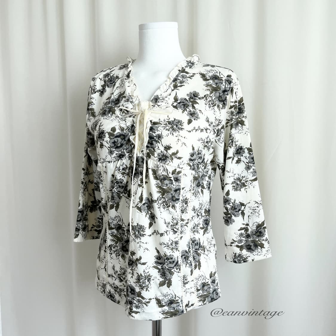 gray flower lace ribbon top 상품이미지4