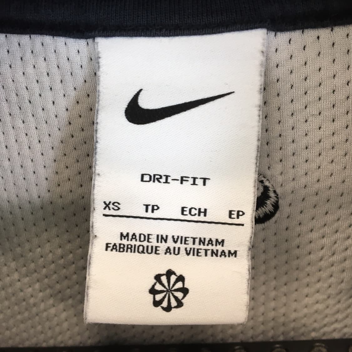 나이키 드라이핏 빅토리 크롭 스웻셔츠 XS  상품이미지5