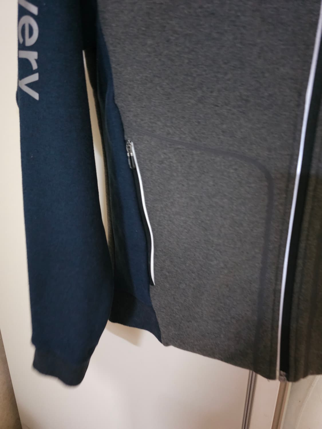 디스커버리 그레이/네이비 기모 후드집업 상품이미지5