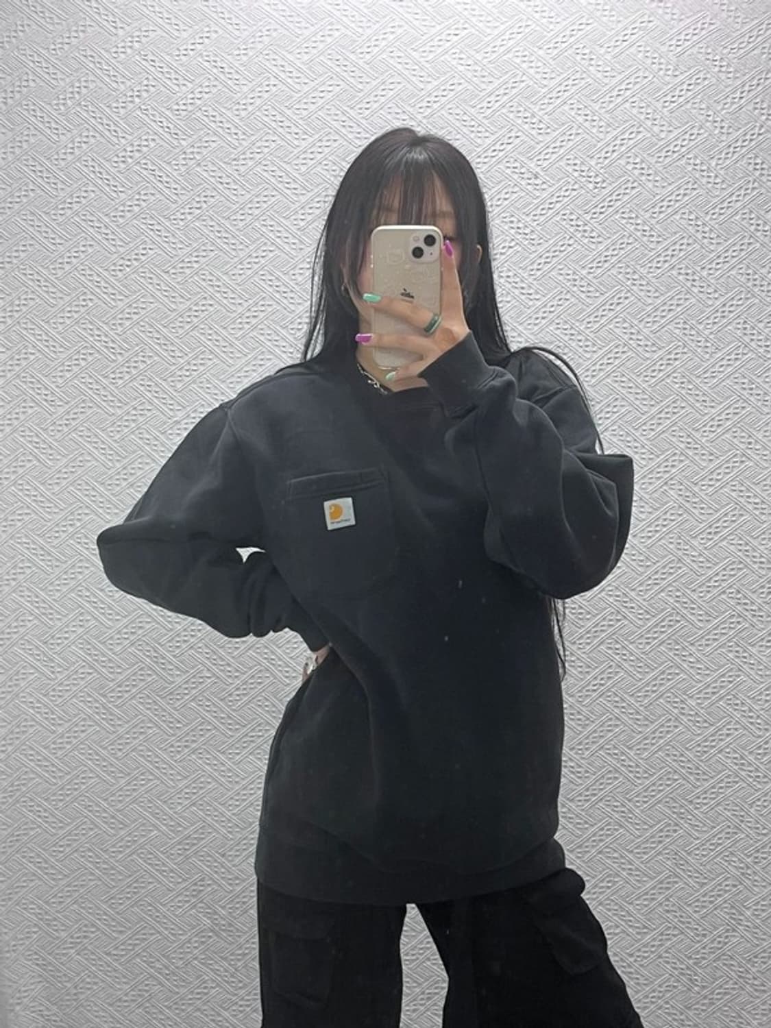 칼하트 베이직 모던 오버핏 포켓로고 디테일 맨투맨 M C07371 상품이미지1