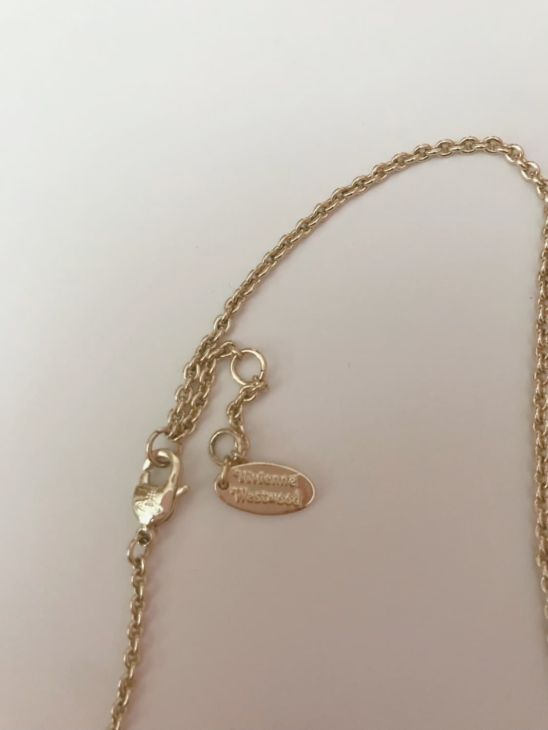 비비안 웨스트우드 메이페이어 바스 릴리프 목걸이 상품이미지4