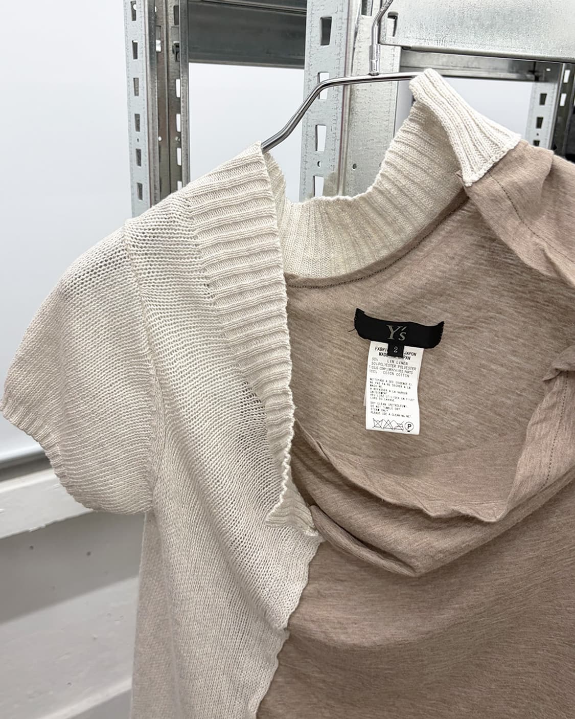 와이즈 비대칭 하프 니트 탑 상품이미지3