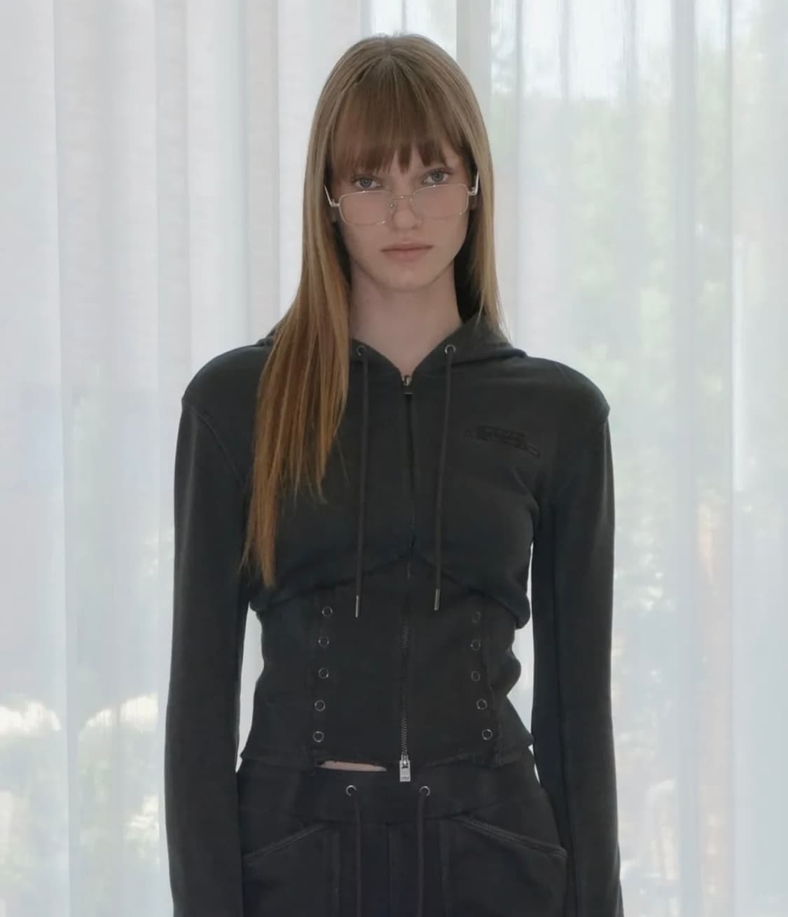 오디너리 홀리데이 PIGMENT CORSET ZIP-UP JUMPER 상품이미지1