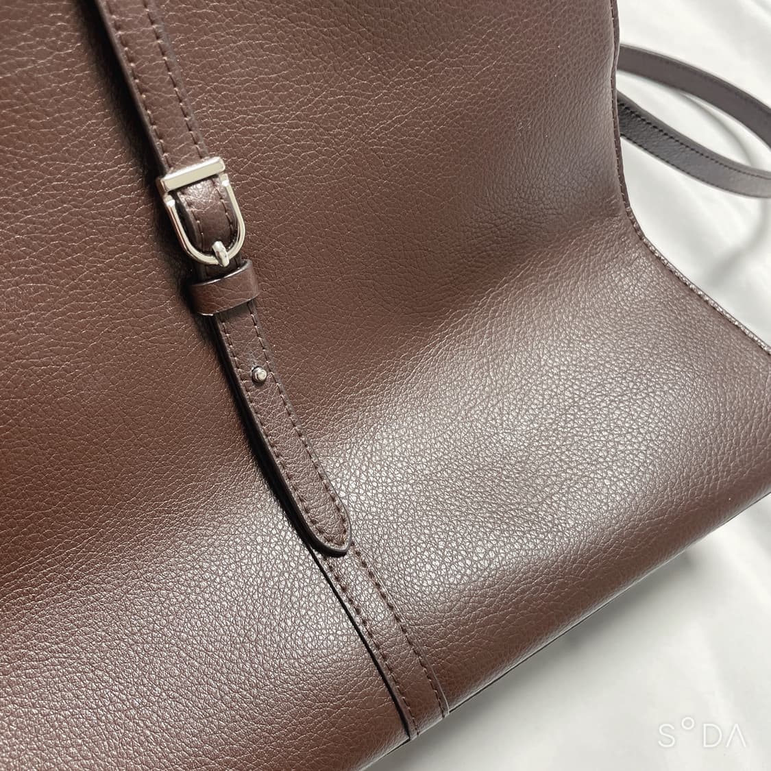 모노로우 블랑 브라운 크로스백 미디움 상품이미지3