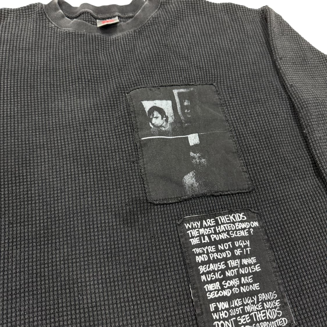 더뤡코즈 데미지 디테일 와플 롱슬리브 차콜 그레이 2 상품이미지2