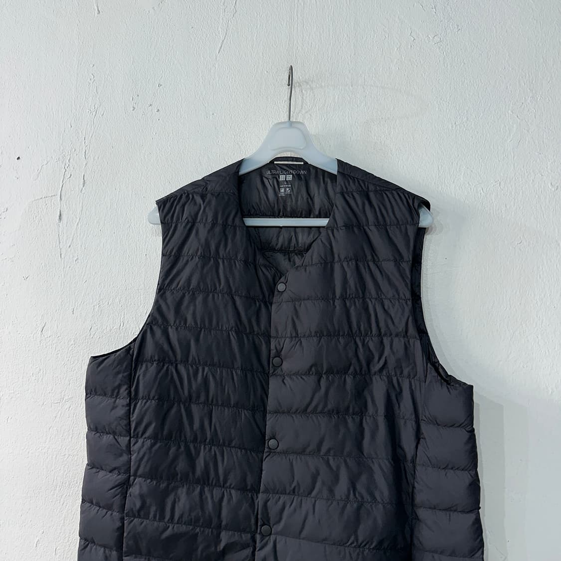 유니클로 울트라라이트다운 경량패딩조끼 L 상품이미지2