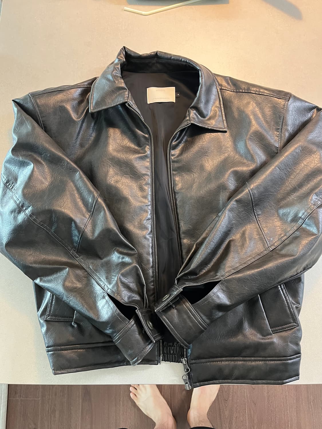 아모멘토 24FW 비건레더 블루종 블랙 색상 S사이즈 상품이미지2