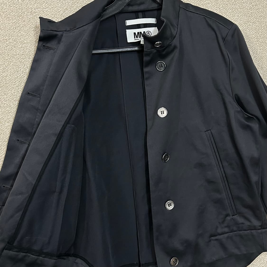 (42) MM6 메종 마르지엘라 헨리넥 크롭 블레이저  상품이미지8