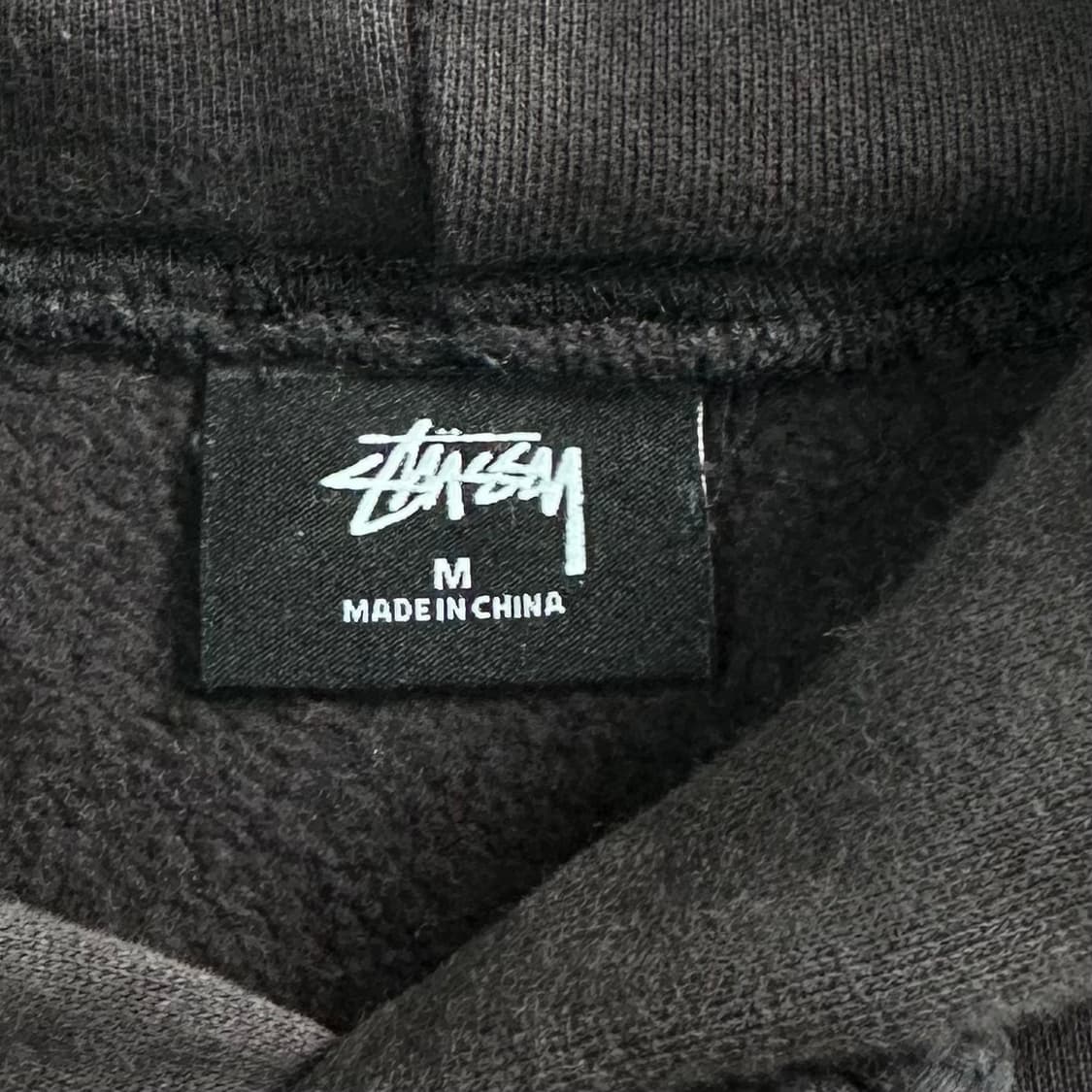 스투시 플리스 로고 블랙 후드 티  상품이미지6