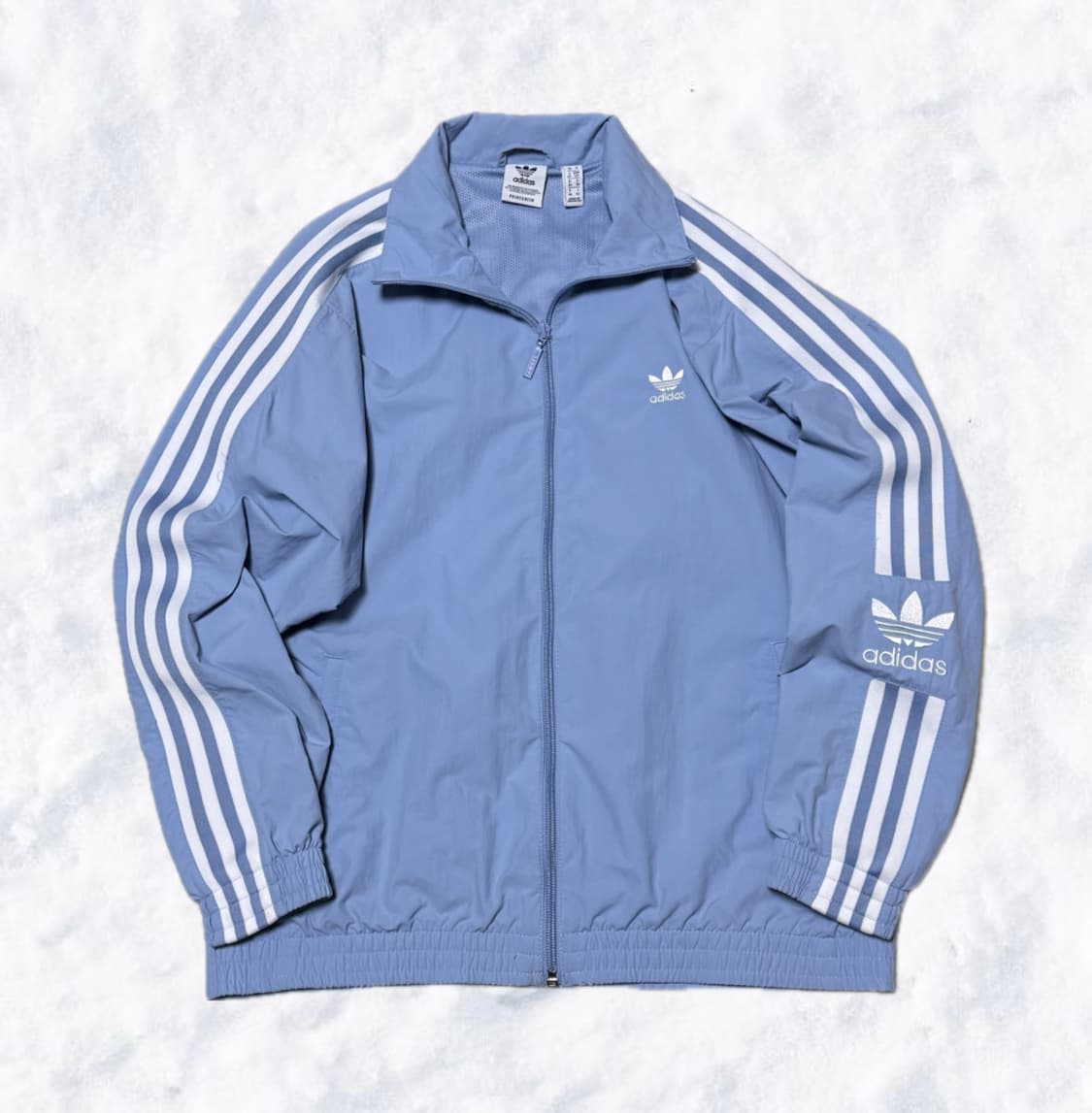 아디다스 시나모롤 스카이블루 바람막이 상품이미지2