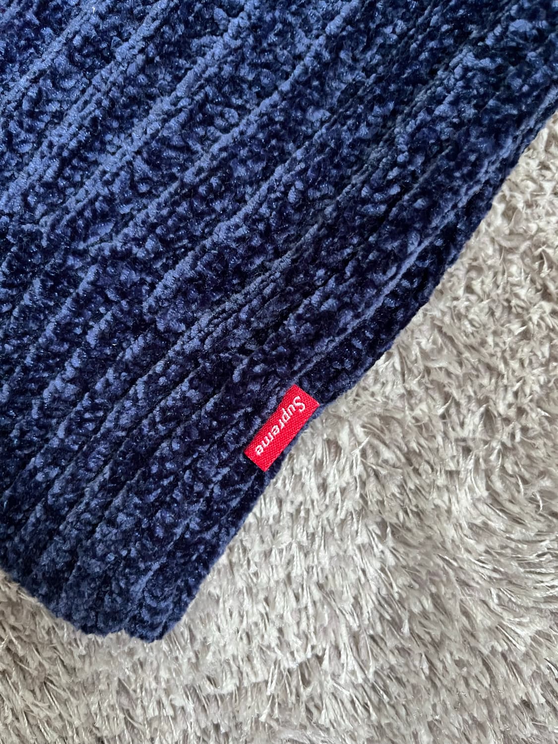 슈프림 셔닐 스웨터 베스트 네이비 상품이미지3