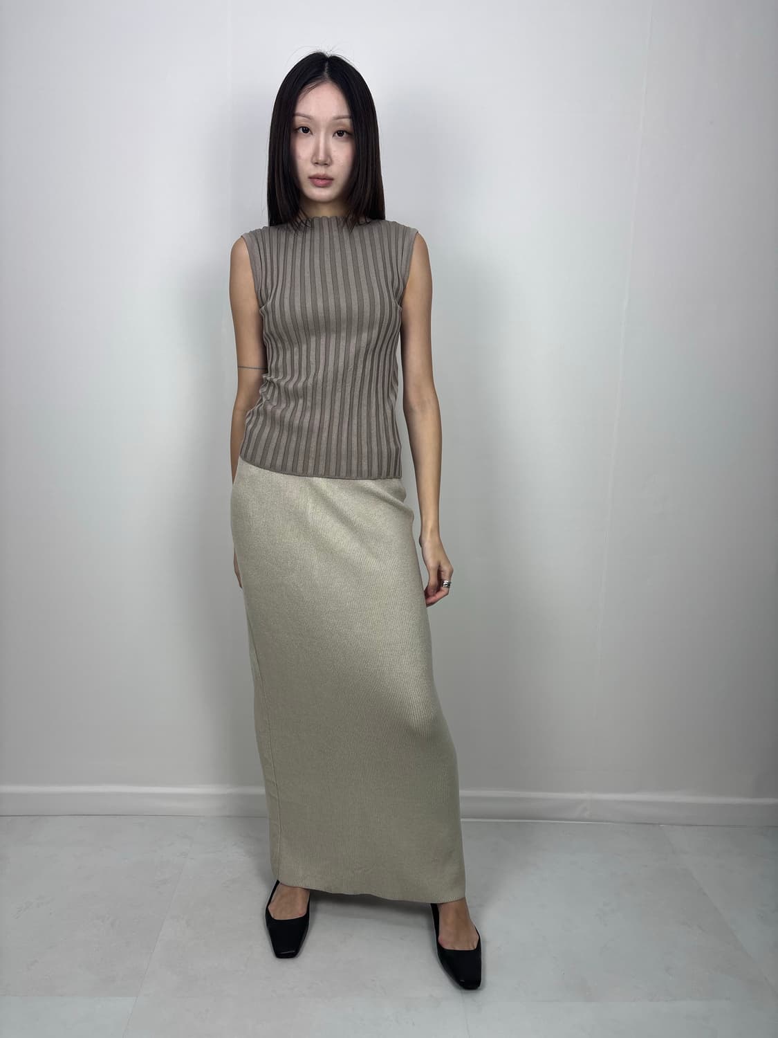 RIBBED KNIT SLEEVELESS 상품이미지4