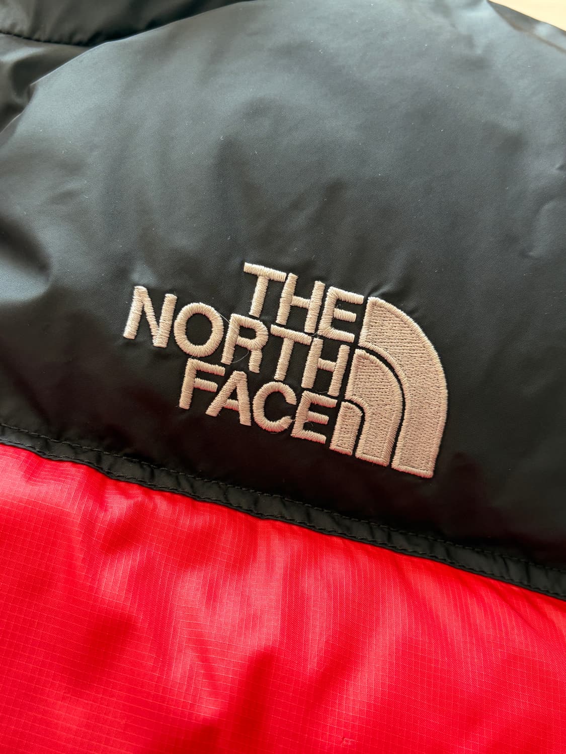 TNF 노스페이스 검빨 눕시 700 패딩 조끼 XL (105-110) 상품이미지3