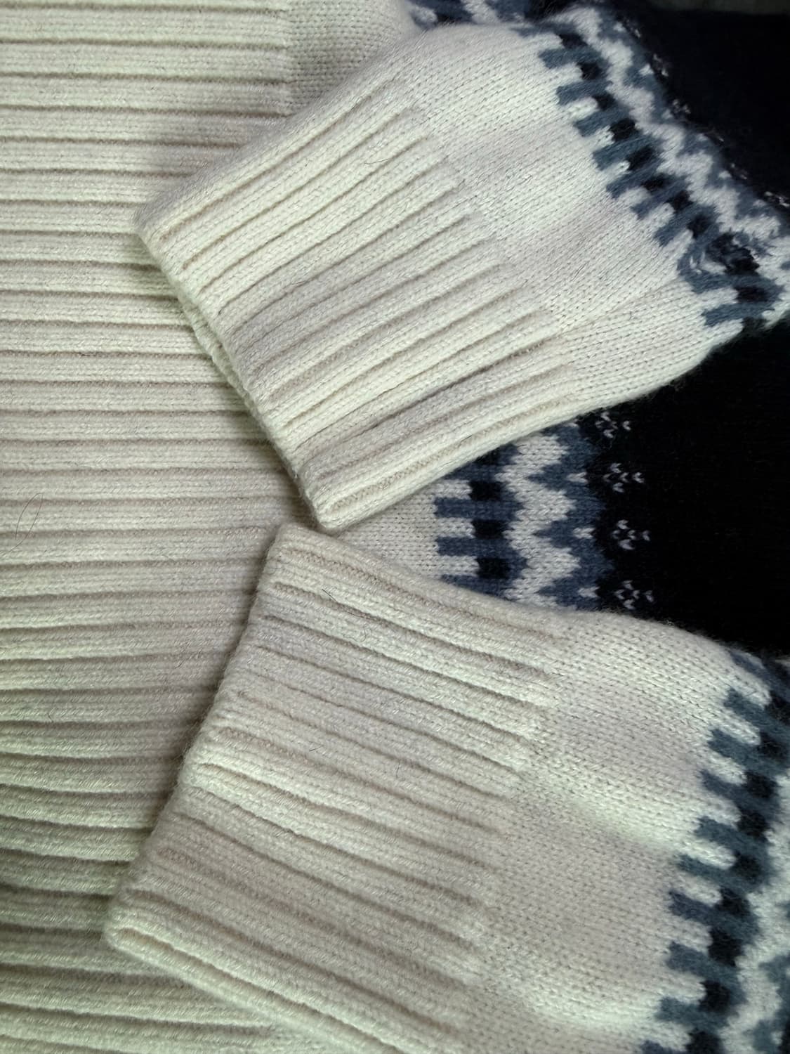 지오송지오 터틀넥 니트 100사이즈 상품이미지4