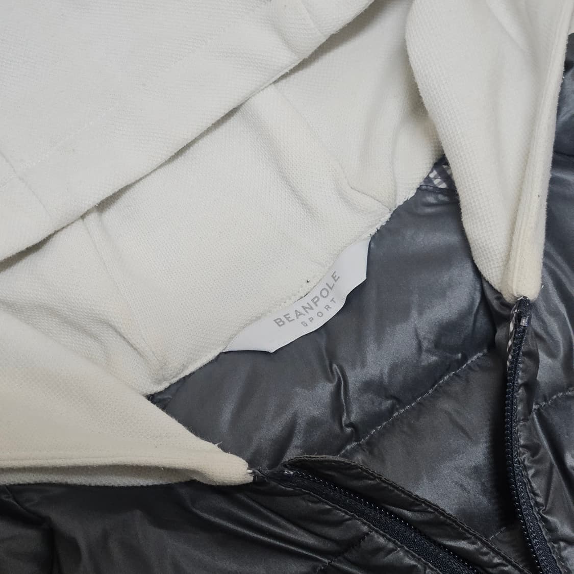 95-100) 빈폴스포츠 후드 배색 덕다운 경량패딩 상품이미지5