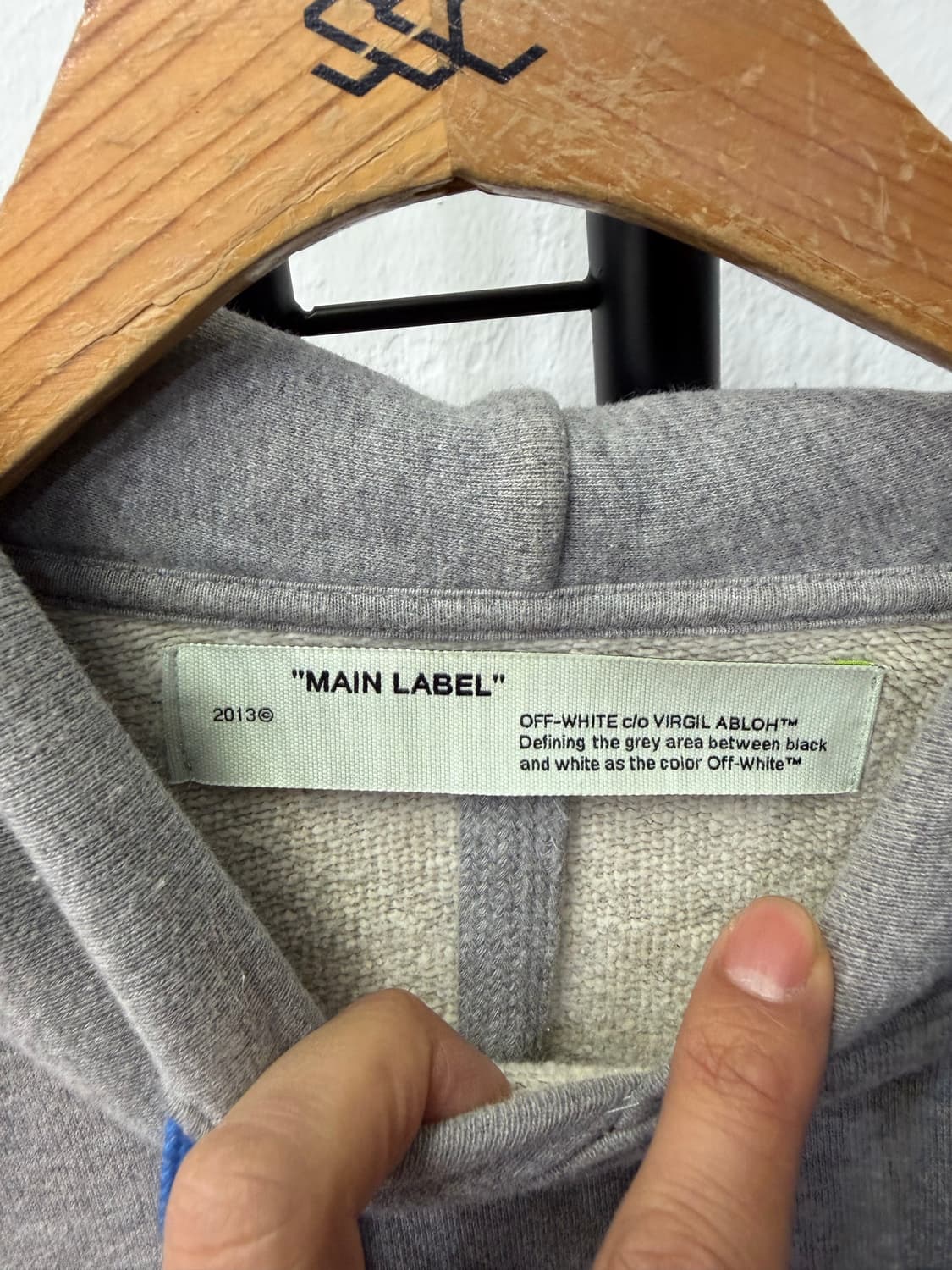 정품) 오프화이트 11주년 백 아크릴 후드티 M 상품이미지7