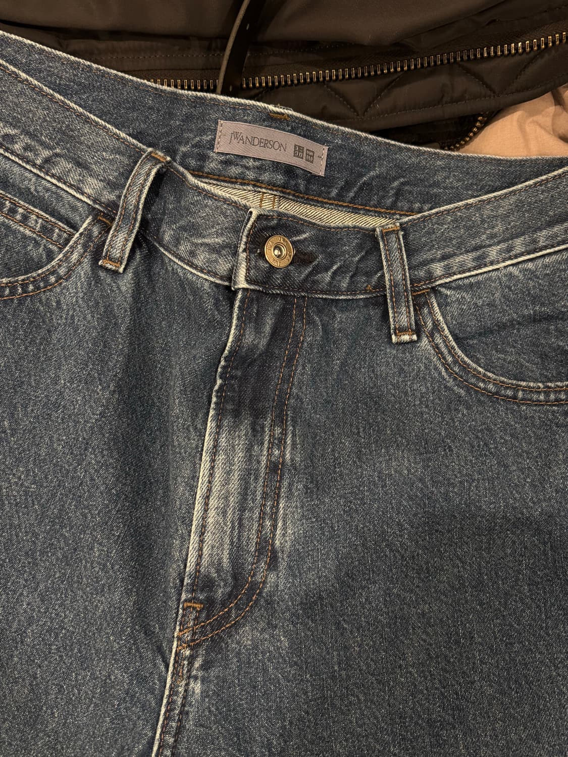 유니클로 x jw anderson 스트레이트 진 미드블루 36 상품이미지2