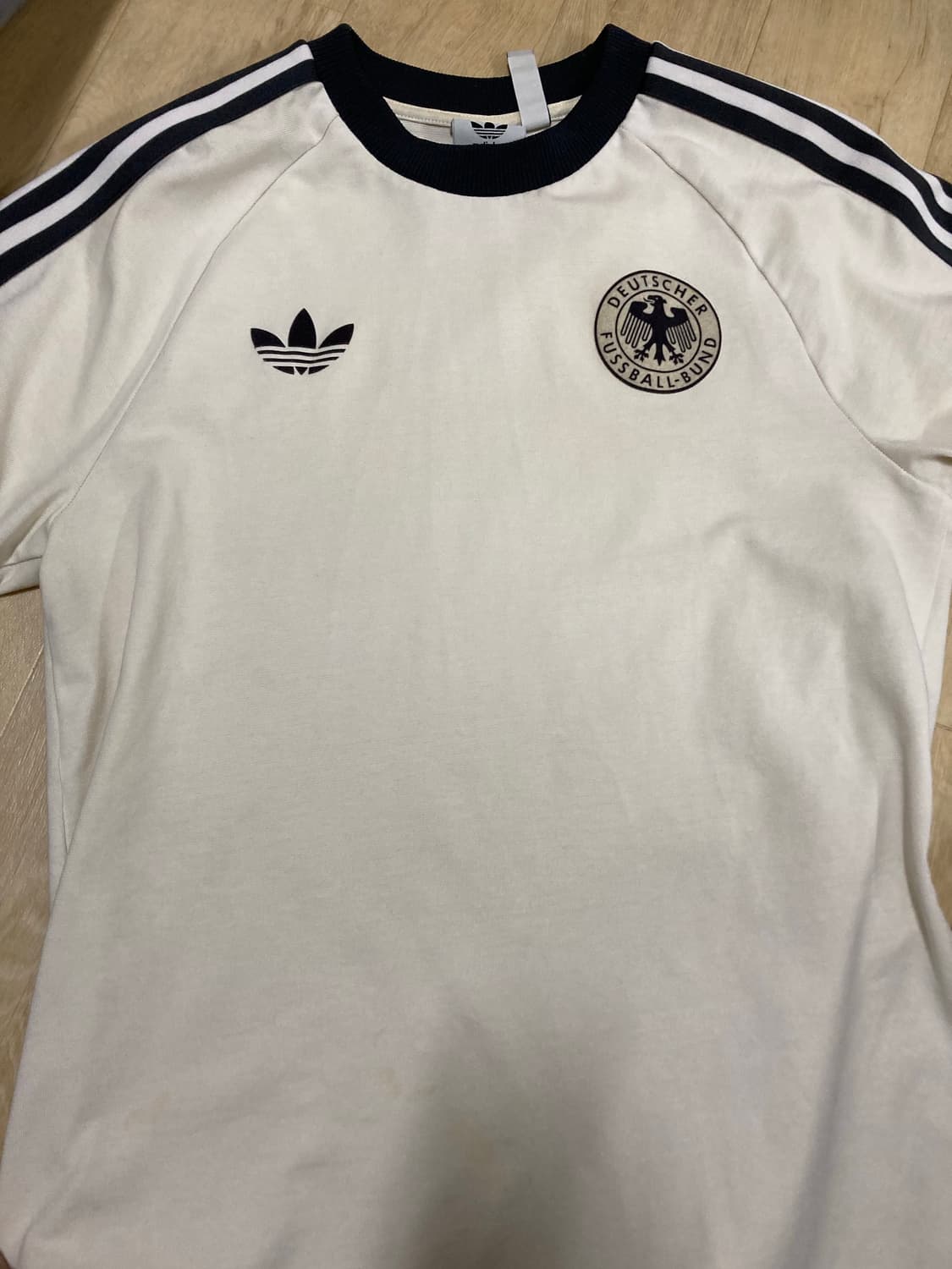 아디다스 독일 아디컬러 삼선 클래식 오프화이트색상 상품이미지2